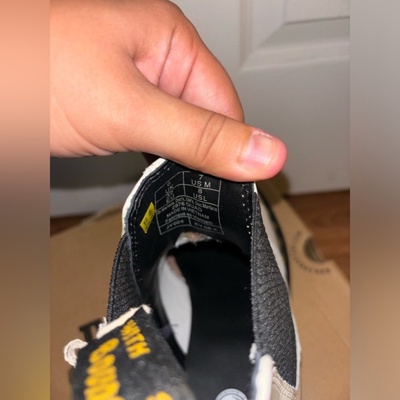 Doc Marten Chelsea Boot size 8 - Picture 5 of 6